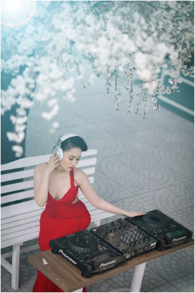 饥渴少妇勾引男家教